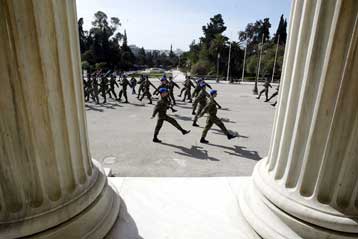 Ρυθμίσεις της Τροχαίας στην Αθήνα για τη δοξολογία και την παρέλαση της 25ης Μαρτίου