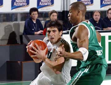 «Αντίο» με ψηλά το κεφάλι ο Παναθηναϊκός, 111-101 στην παράταση από την Μπενετόν