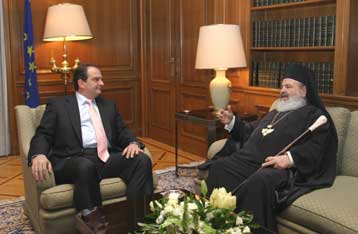 Ενόχληση από το «δόξα σοι ο Θεός» του Αρχιεπισκόπου Χριστόδουλου