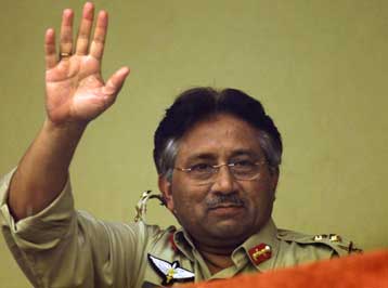 Με ένταση των επιχειρήσεων κατά των εξτρεμιστών απαντά το Πακιστάν στο μήνυμα Ζαουάχρι