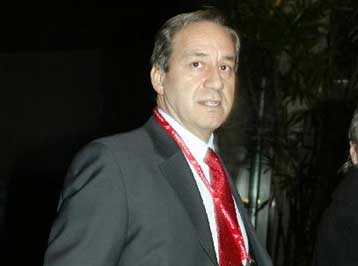 Επί τα χείρω αναθεωρεί η Κομισιόν τις προβλέψεις της για την ελληνική οικονομία