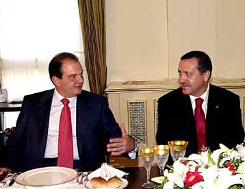 Διατήρηση καλού κλίματος στις ελληνοτουρκικές σχέσεις επιδιώκουν Καραμανλής-Ερντογάν