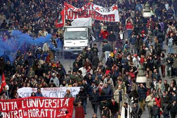 Νέα γενική απεργία στην Ιταλία κατά της μεταρρύθμισης Μπερλουσκόνι στο συνταξιοδοτικό