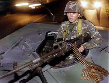 Είκοσι οκτώ τραυματίες από έκρηξη βόμβας στην Ταϊλάνδη