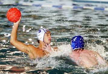 Στον τελικό του LEN Trophy προκρίθηκε η Βουλιαγμένη, παρά την ήττα της