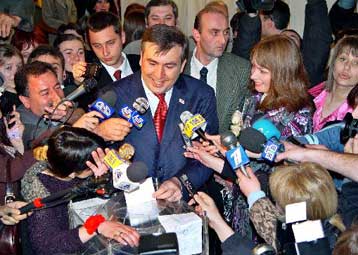 Προς συντριπτική νίκη στη Γεωργία οι σύμμαχοι του προέδρου Μιχαήλ Σαακασβίλι