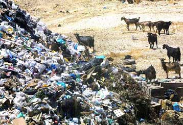 «Λουκέτο» στις παράνομες χωματερές ζητεί ο Συνήγορος του Πολίτη