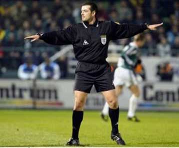 Σε αγώνα της οκτάδας του Κυπέλλου UEFA θα σφυρίξει ο Βασσάρας