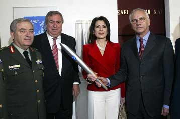 Η έκθεση «Ολυμπιακές Δάδες 1936-2004» στο Πολεμικό Μουσείο έως τις 5 Απριλίου