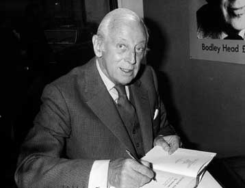 Πέθανε ο βετεράνος δημοσιογράφος Αλιστερ Κουκ