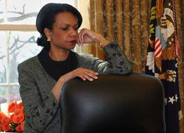 Φόρμουλα για να καταθέσει η Κ.Ράις στην επιτροπή για την 11/9 αναζητά ο Λευκός Οίκος