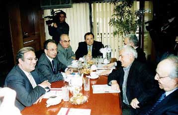 Χρονοδιάγραμμα επίλυσης των προβλημάτων των μικρομεσαίων συμφώνησαν ΥΠΑΝ-ΓΣΕΒΕΕ