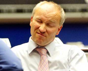 Οριακή βελτίωση της οικονομικής εμπιστοσύνης στην ευρωζώνη το Μάρτιο