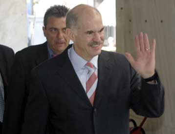 Να συνεχισθεί η προσπάθεια στη Λουκέρνη ως την ύστατη στιγμή ζήτησε ο Γ.Παπανδρέου