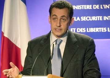 «Επικίνδυνη» οικονομική αποστολή αναλαμβάνει ο Σαρκοζί στη νέα γαλλική κυβέρνηση