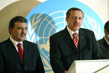 Θετικά διακείμενος στο σχέδιο Ανάν ο Τούρκος πρωθυπουργός Ταγίπ Ερντογάν