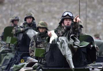 Δύο τραυματίες στη διάρκεια επιχείρησης της SFOR για τον εντοπισμό του Κάρατζιτς