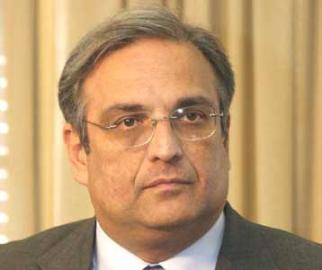 Έκκληση Παπαθανασίου στον εμπορικό κόσμο για τη συγκράτηση των τιμών το Πάσχα