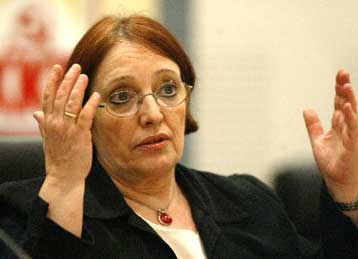 Για «σχέδιο επίσημης διχοτόμησης» της Κύπρου κάνει λόγο το ΚΚΕ