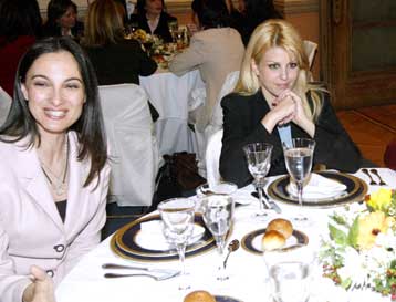 Συνάντηση γνωριμίας της δημάρχου Αθηναίων με τις γυναίκες που εξελέγησαν στη Βουλή