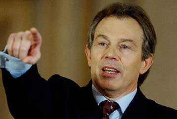 Πιέσεις Μπλερ προς την κυβέρνηση Σαρόν για επανέναρξη της ειρηνευτικής διαδικασίας