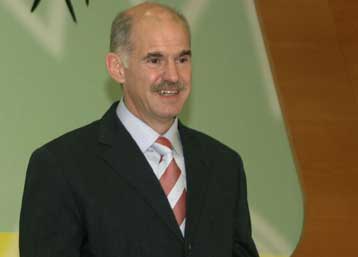 Είναι ώρα ευθύνης και προσεκτικής μελέτης του σχεδίου Ανάν, δήλωσε ο Γ.Παπανδρέου