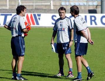 Ο Ντενουί διαψεύδει επαφές με τον Ολυμπιακό, μιλά για συγκυριακή συνάντηση