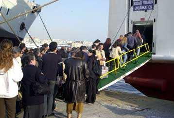 Αυξημένα τα δρομολόγια των πλοίων για την αντιμετώπιση του κύματος εξόδου του Πάσχα