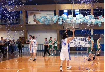 Φιέστα στην Κυψέλη και πρωτιά για τον Πανελλήνιο μετά την ήττα της ΜΕΝΤ