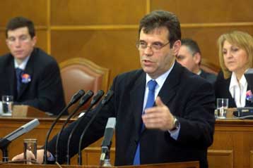 Χωρίς το «άγχος» του 50% η τέταρτη προσπάθεια εκλογής προέδρου στη Σερβία