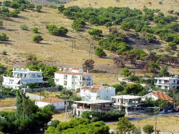 Νέα πολιτική για τα αυθαίρετα και τους οικισμούς επιδιώκει το ΥΠΕΧΩΔΕ