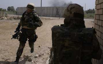 Εννέα Αμερικανοί στρατιώτες νεκροί σε συγκρούσεις με σιίτες ενόπλους