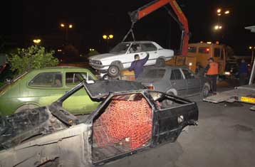 Απομακρύνονται από τους δρόμους και ανακυκλώνονται τα εγκαταλελειμμένα οχήματα