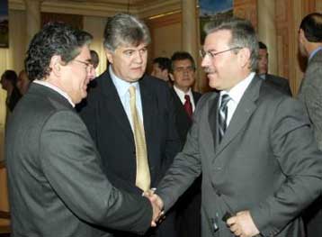 Η Πορτογαλία τίμησε την εθνική μας ομάδα για την πρόκρισή της στο EURO 2004