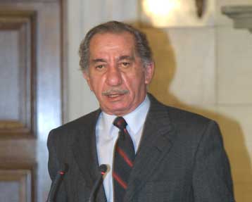 Σε ήπιους τόνους αναμένεται να τοποθετηθεί υπέρ του «όχι» ο Τάσσος Παπαδόπουλος