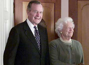 Ο (πατήρ) Τζορτζ Μπους τίθεται επικεφαλής της Ολυμπιακής αντιπροσωπείας των ΗΠΑ