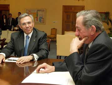 Νηφάλια θα αποφασίσει ο κυπριακός λαός για το σχέδιο Ανάν, τόνισε ο Γ.Βαληνάκης