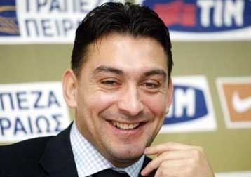 Οξυγόνο και ελπίδα για το μέλλον πιθανή πρόκριση για την ΑΕΚ, λέει ο Ντουμιτρέσκου