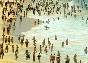 Μετά τα μπαρ και τα εστιατόρια, κάπνισμα τέλος και στις παραλίες του Λος Αντζελες