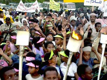 Το Σουδάν ίσως χρειαστεί διεθνή στρατιωτική επέμβαση, προειδοποιεί ο Κόφι Ανάν
