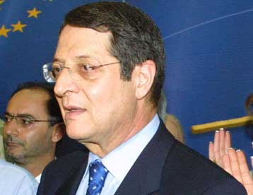 Αρνητικές στο διάγγελμα Παπαδόπουλου οι πρώτες αντιδράσεις των κυπριακών κομμάτων