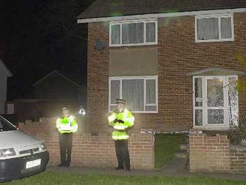 Αλλοι πέντε ύποπτοι για τρομοκρατική δράση παραπέμπονται σε δίκη στη Βρετανία