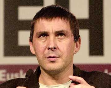 Έτοιμη να παραδώσει τα όπλα η ΕΤΑ στην Ισπανία;