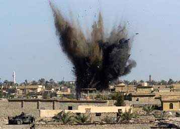 Σφοδρές συγκρούσεις στο Ιράκ με δεκάδες νεκρούς και αγνοούμενους