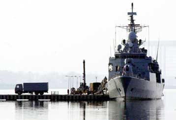 Τουρκικά πολεμικά σκάφη καταπλέουν στην Αμμόχωστο