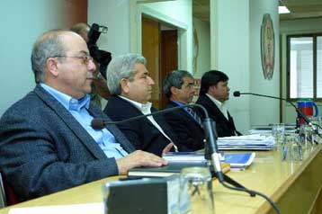 Αναβολή των δημοψηφισμάτων της 24ης Απριλίου ζητά από τα Ηνωμένα Έθνη το ΑΚΕΛ