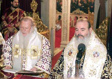 Αναστάσιμα μηνύματα αισιοδοξίας για την ανθρωπότητα από Βαρθολομαίο και Χριστόδουλο