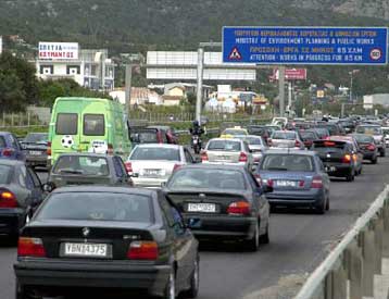 Έκτακτα μέτρα στις εθνικές οδούς εν όψει της επιστροφής των εκδρομέων