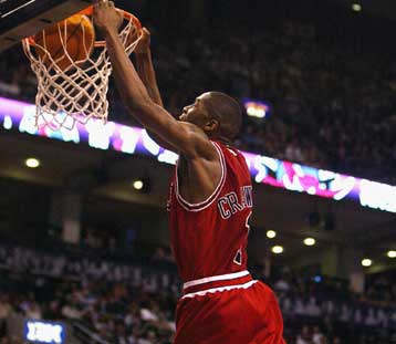 Οι Νετς έκοψαν τον δρόμο των Σίξερς προς τα πλέι οφ-Μάγεψε ο Κρόφορντ στο Τορόντο