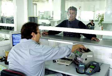 Τη ρύθμιση των εκκρεμών φορολογικών υποθέσεων 1999-2002 εξετάζει η κυβέρνηση